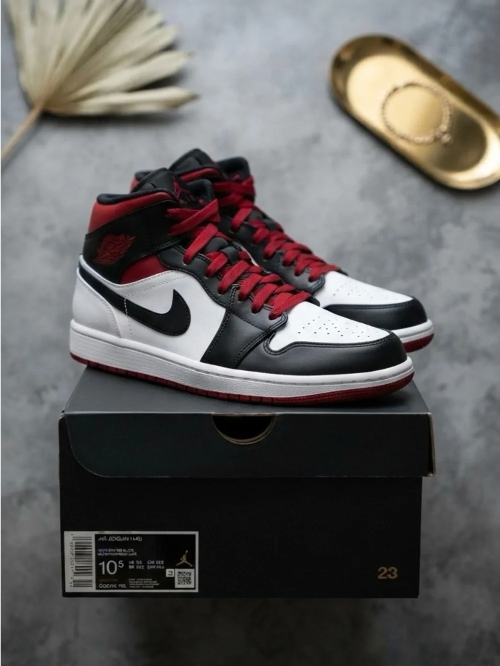 Jordan iconic high